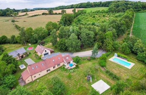 Saint-Bomer Villa | Crazy Villa Les Terres Douces 28 - Heated pool - Basket - 2h Paris - 31p