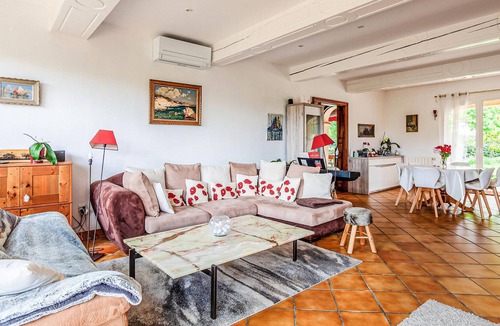 Saint-Cannat House | Create lasting vacation memories in this wonderful vacation home.
