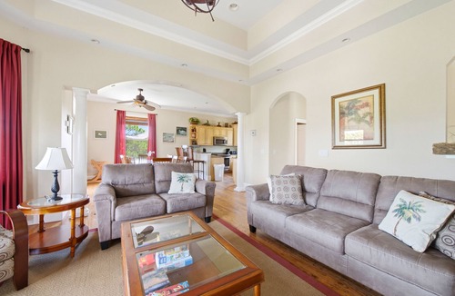Plantation House | CREATE THE PERFECT VACATION experience for the whole family in Pretty Woman!