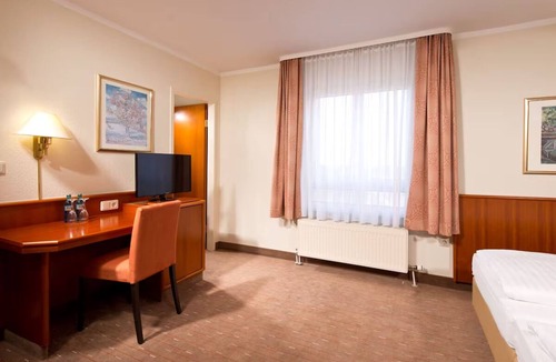 Schwarzheide Hotel | Create Unforgettable Memories in Your Next Favorite Getaway! Pets Are Welcome!