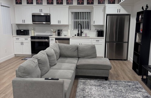 Burbank Apartment | Creative and Stylish Themed Stay