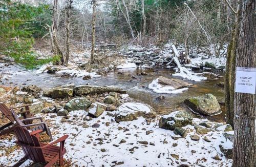 Pocono Pines House | Creek Access & Deck: Family Pocono Pines Cottage