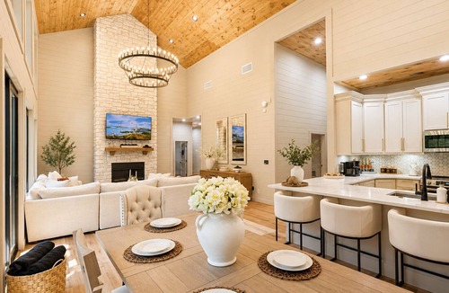Pickens Cabin | Creek,Pool,Playhouse celebration estate, sleeps 21