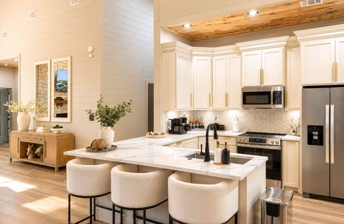 Pickens Cabin | Creek,Pool,Playhouse celebration estate, sleeps 21