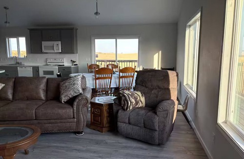 Valley County House | Creek Retreat Passage