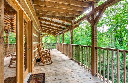 Smoky Mountains House | Creek Song