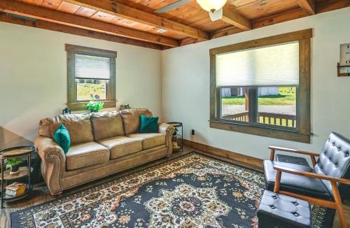Campton House | Creek, Trails & Falls! Rural Red River Gorge Cabin