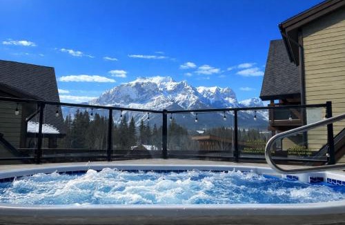 Canmore House | Creekside at Rundle Cliffs Lodge