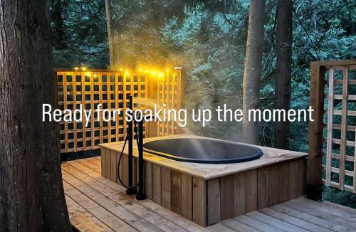 Roberts Creek Apartment | Creekside Bunkies
