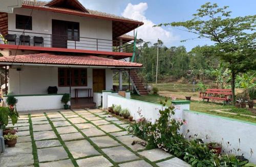Madikeri House | Creekside Cabin
