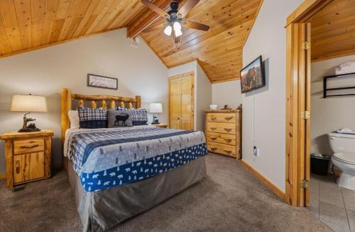 Fall River Estates Apartment | Creekside Condo G by Estes Park Condos