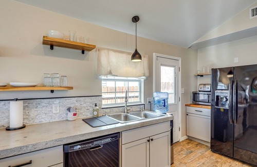 Belton Cottage | Creekside Cottage w/Deck & Hot Tub in Belton