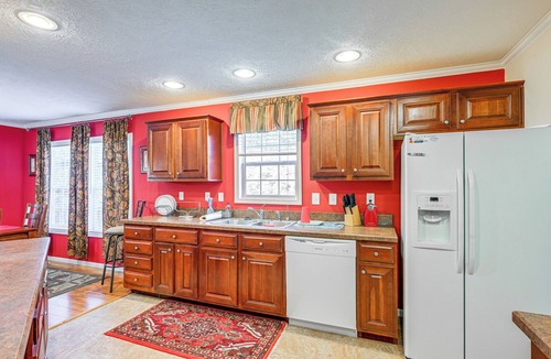 Topton House | Creekside Haven w/Fire Pit Near Nantahala River
