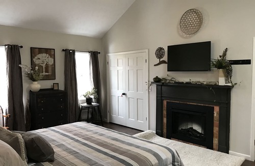 Oneida Hotel | Creekside Inn