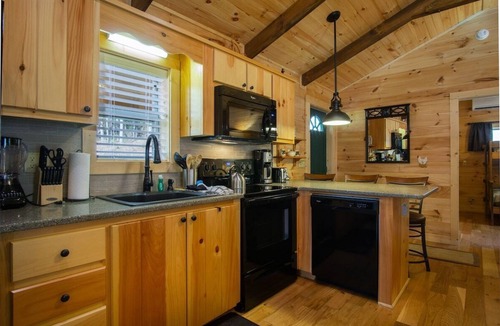 Pisgah Forest Cabin | Creekside Log Cabin in Pisgah Forest