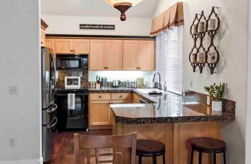 Redmond Condo | Creekside Luxury @ Eaglecrest-Dog Friendly Escape!
