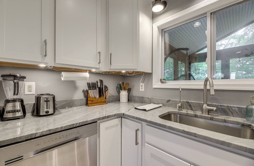 Allen House | Creekside Nature Retreat on the Eastern Shore