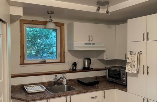 Pender Island House | Creekside suite on Pender Island. Short walk to lake and ocean! Short term stay.