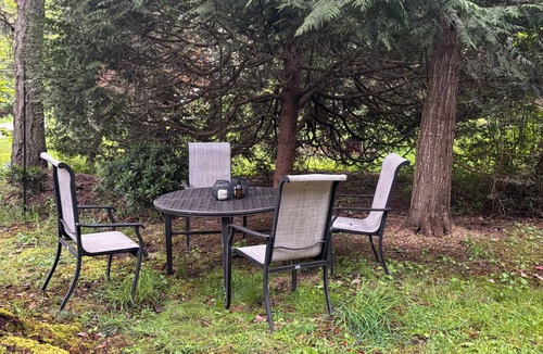 Pender Island House | Creekside suite on Pender Island. Short walk to lake and ocean! Short term stay.