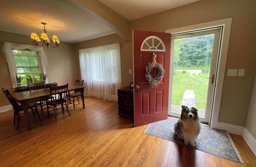 Damascus Cottage | Creeper Trail|King Bed|Pets OK|AT|Grayson|Home