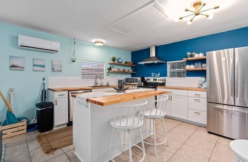 Crescent Beach Condo | Crescent Beach Bungalow C