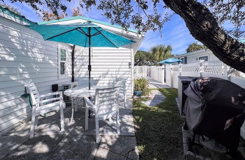 Crescent Beach House | Crescent Beach Bungalow | Dog-Friendly