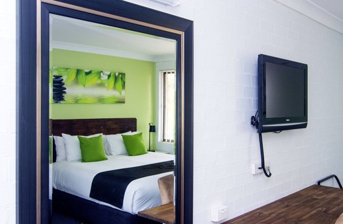 Taree Hotel | Crescent Motel