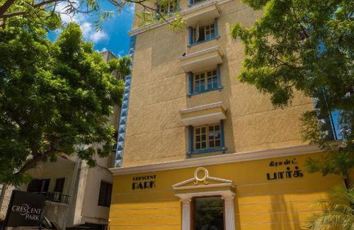 Nungambakkam Hotel | Crescent Park