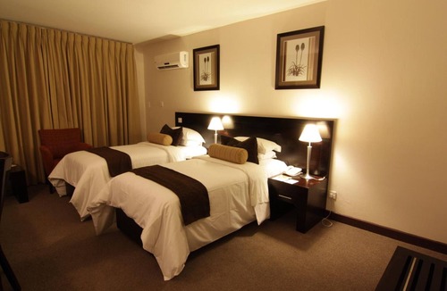 Selebi-Phikwe Hotel | Cresta Bosele