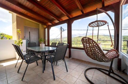 Ayios Thomas Apartment | Cretan Country Villa with Shared Pool 2