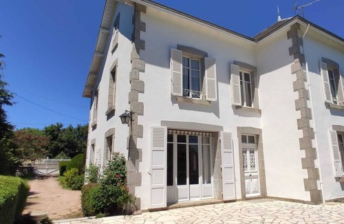 Auzances House | Creuse, Large character house in quiet area with terrace, swim. pool and garden