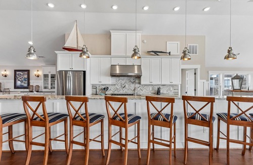 Pine Island House | Crew Quarters - 16BR Oceanfront with Elevator, Pool and More!