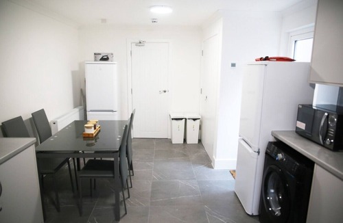 Mapesbury House | Cricklewood Deluxe Ensuite Room