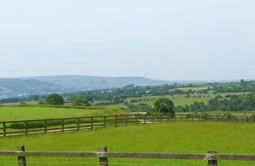 Keighley Cottage | CRINGLES HOUSE, family friendly, luxury holiday cottage in Addingham