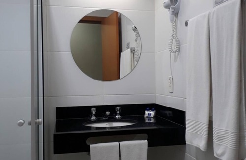 Lins Hotel | Cristal Palace Inn