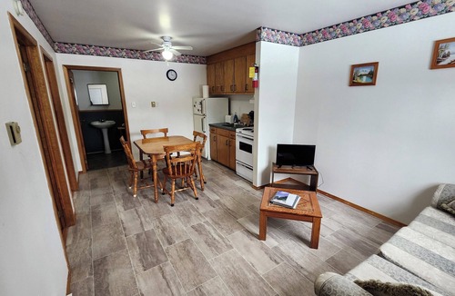 Terra Nova Apartment | Crocker Cabins Unit 1 offers a self‑contained efficiency unit in Gros Morne.