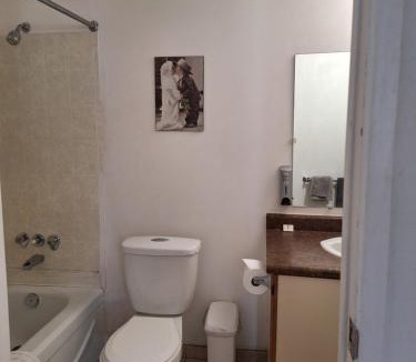 Crofton Hotel | Croft Inn Motel