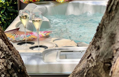 Cannes City Centre Hotel | Croisette Beach Hotel Cannes - MGallery Collection