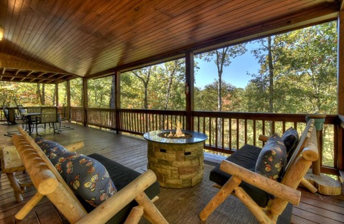 Copperhill House | Crooked Creek - Cuddleup