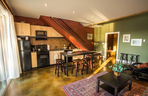 Okanagan-Similkameen House | Crooked Tree Guest Suites - The Spruce Suite