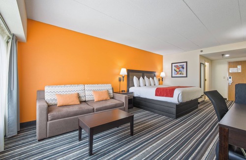 Huron Hotel | Crossroads Hotel at Huron Event Center