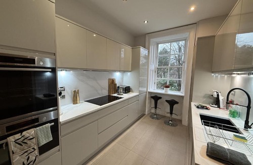 Dowanhill Apartment | Crown Circus Three Bedroom Apartment by Principal Apartments