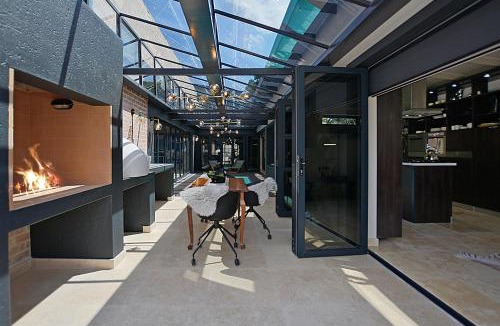 Edgemead Apartment | Crown Comfort - Affordable luxury - Private Heated Pool & Hot Tub Under Roof