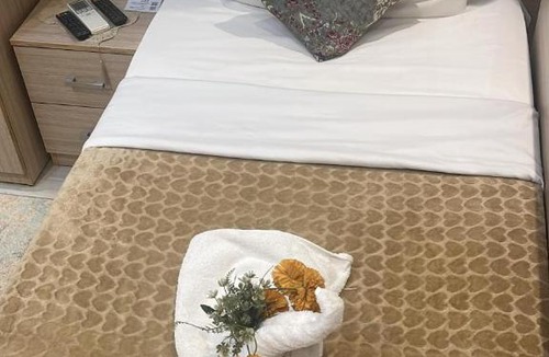 Abdin Hotel | Crown Home