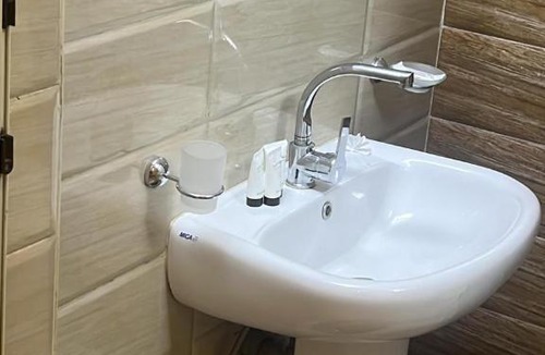 Abdin Hotel | Crown Home