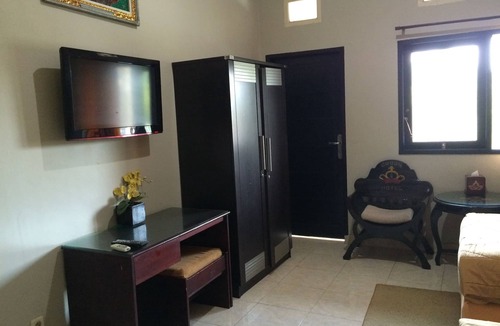Mataram Hotel | Crown Hotel