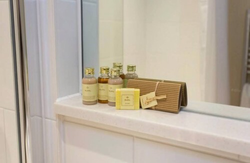 Nettleton Hotel | Crown Inn