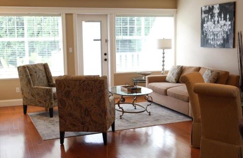 Regional District of Nanaimo Hotel | Crown Mansion Boutique Hotel & Villas