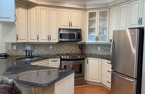 Regional District of Nanaimo Hotel | Crown Mansion Boutique Hotel & Villas