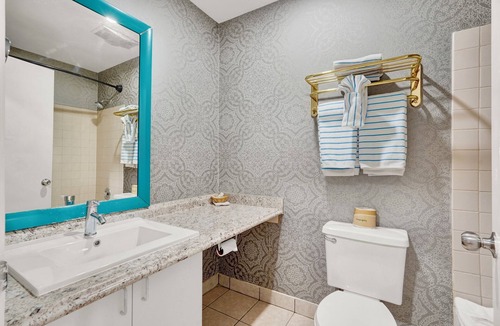 Sunrise Manor Hotel | Crown Motel